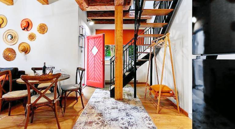 Rental apartment with yard — photo 4
