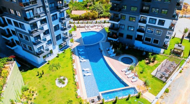 Holiday apartment with pool & hot tub | Pet-friendly in Alanya