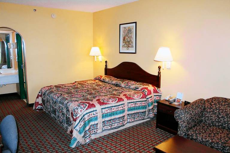 JAMESON INN CONYERS — photo 5