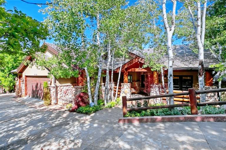 House  Cottonwood Heights