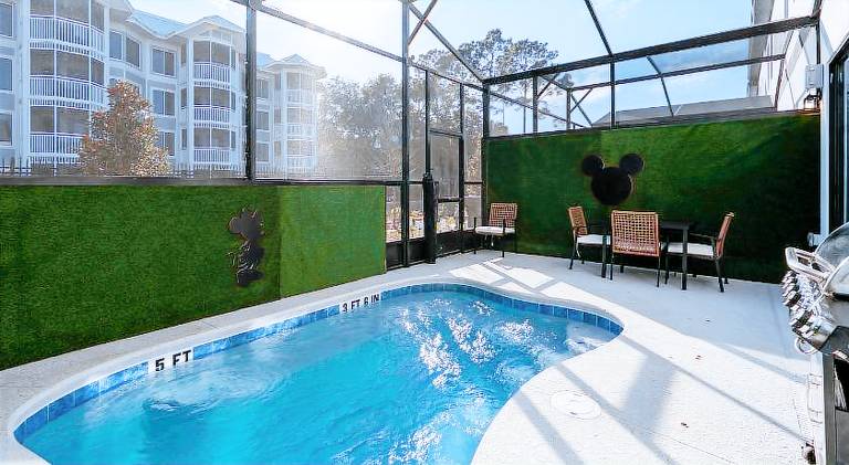 Vacation home with pool — photo 3