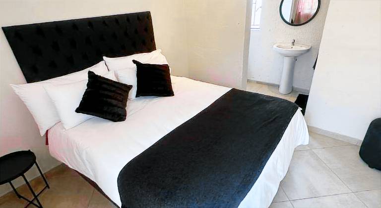 Mphagahle B&B