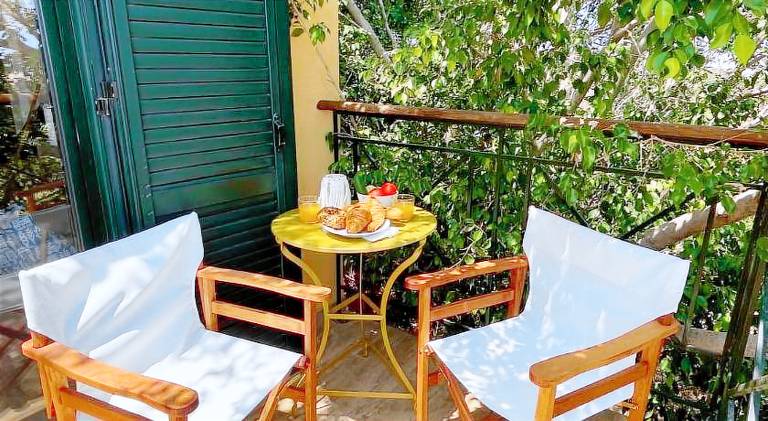 The Secret Treehouse in Heraklion