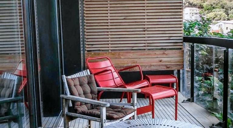 Apartment with patio — photo 2