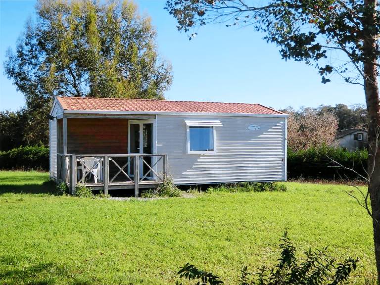 Gite with garden, barbecue & pool — photo 2