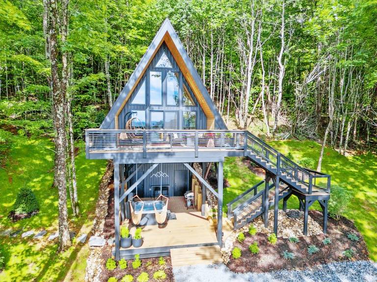 Ascent A-Frame Modern Treehouse with Hot Tub and Views — photo 2