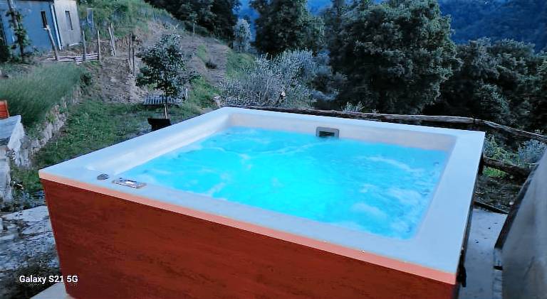 Apartment with garden, jacuzzi & grill | Good for workation | Dogs allowed — photo 3