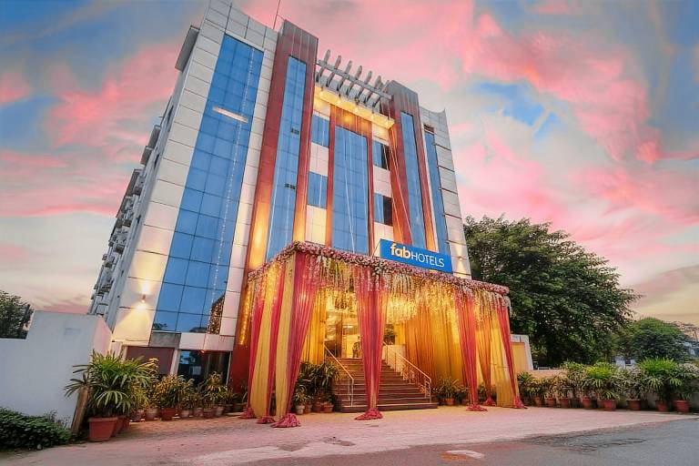 FabHotel Prime Z Grand