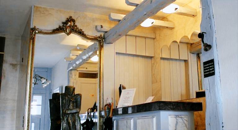 Hotel Ambassade — photo 2