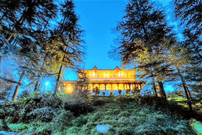 Van Serai in Almora