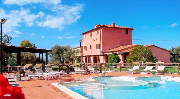 Farm with grill, garden & pool in Piombino