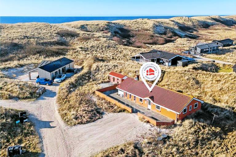 Family-friendly lovely house with sauna, hot tub & BBQ | Next to the beach | Pets are welcome in Ringkobing