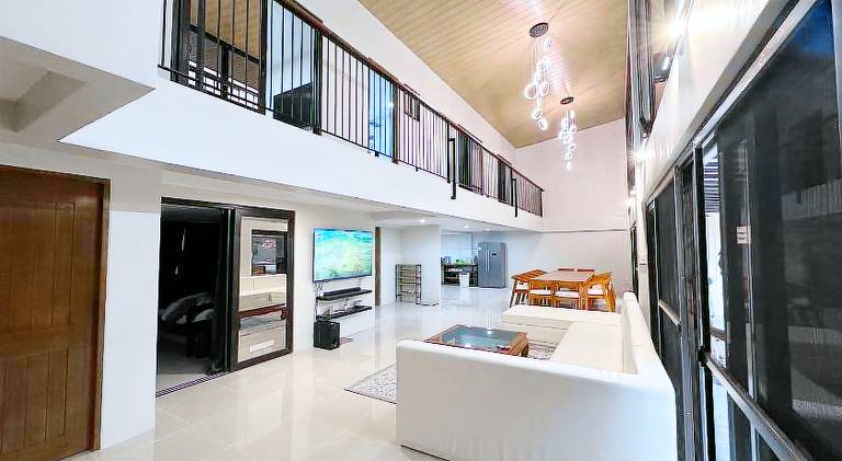 The Skynest Baguio - 6 bedrooms, 3 CRs and a HUGE Balcony — photo 3