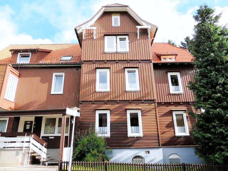 Children-friendly vacation home with patio & BBQ | Dogs allowed in Goettingen