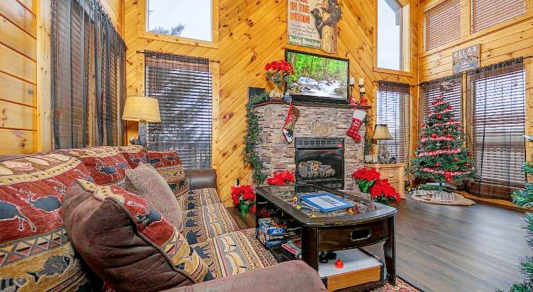 Spacious vacation home with jacuzzi | Pets allowed — photo 2