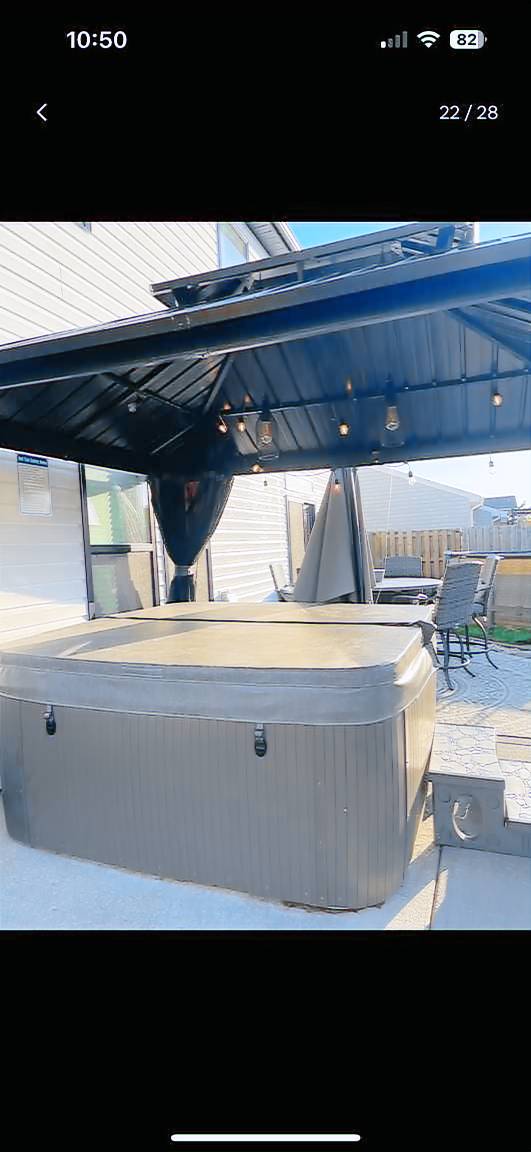 Vacation home with private pool, hot tub & barbeque — photo 3