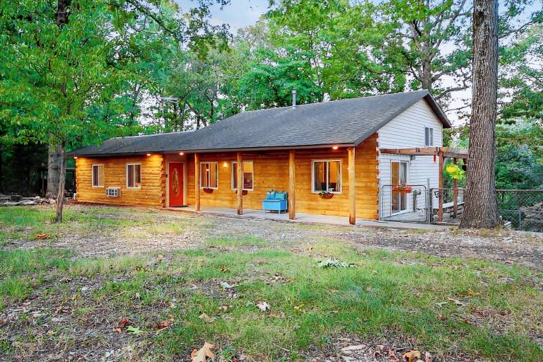 Cabin  Eureka Springs