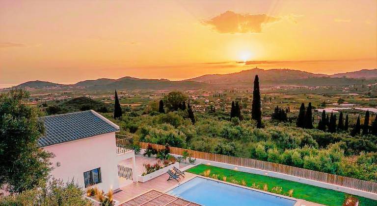 Villa with barbeque, private pool & garden in Zakynthos