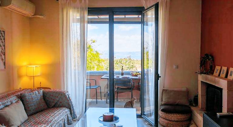 Vacation home with terrace — photo 2
