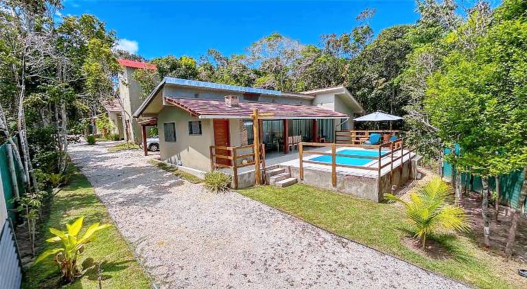 Vacation home with pool in Porto Seguro