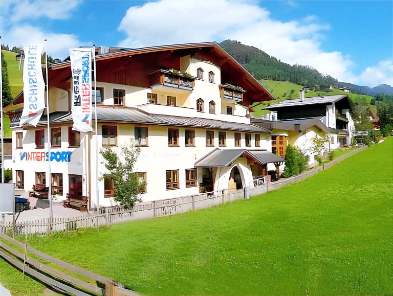 Holiday apartment with patio & sauna in Grossarl