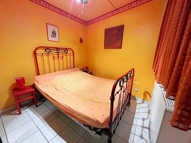 Provençal Apartment with Parking and Pets Allowed, 700m from Beach — photo 4