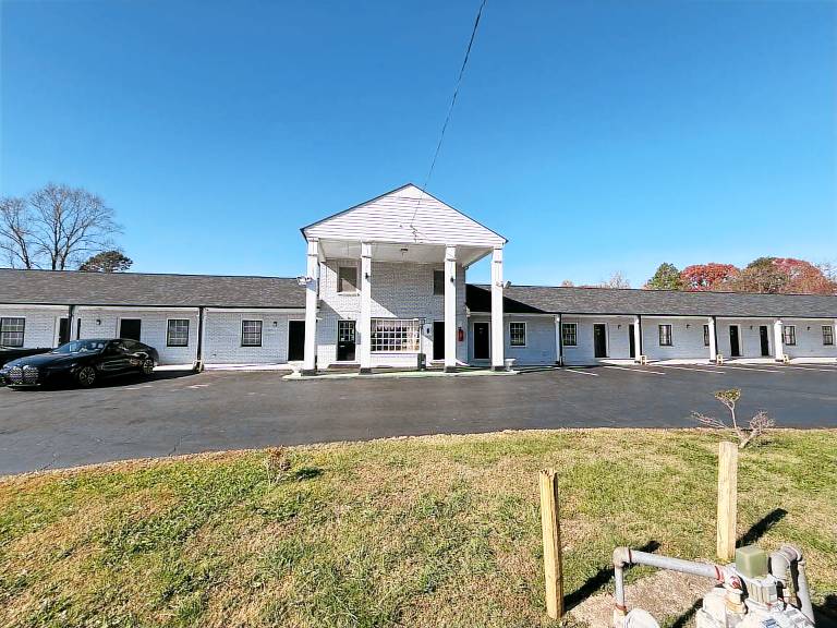 OYO Hotel Economy Inn US-29 Danville in Danville, VA