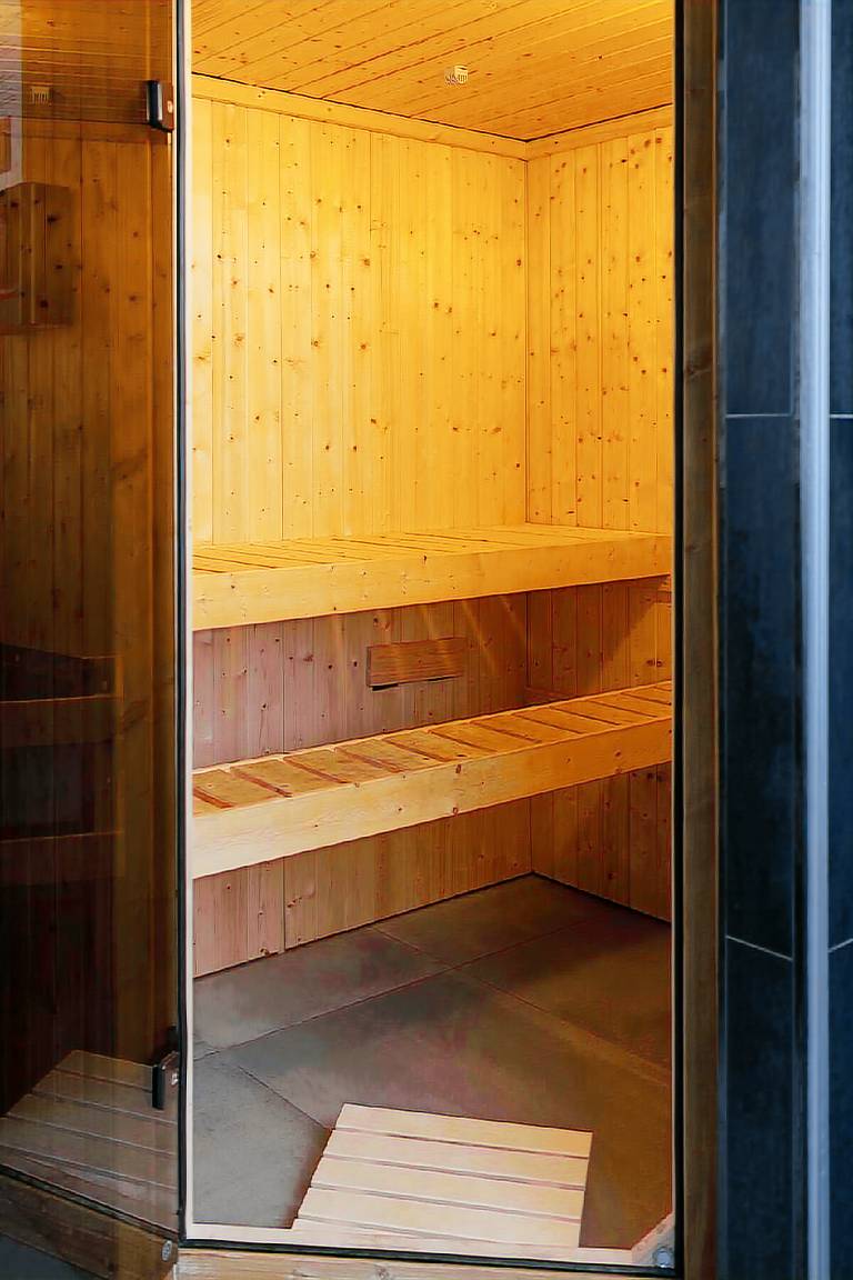Riesige Appartement mit Sauna&free Parkplatz — photo 3