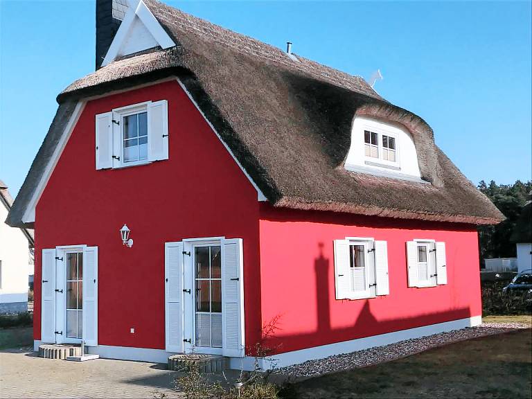 House with yard, terrace & barbeque in Breege
