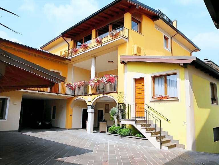 Vacation home for 6 persons in Manerba del Garda