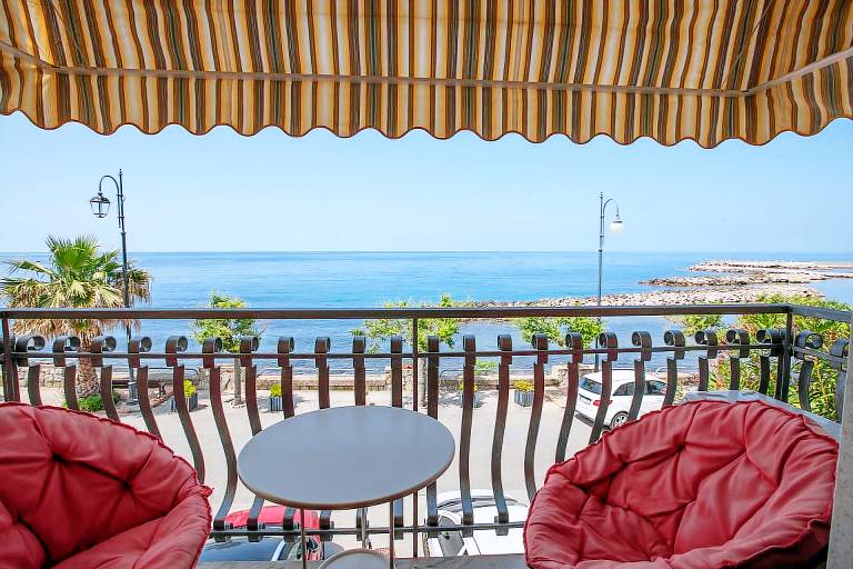 Le Case sul Mare Apt Hyala