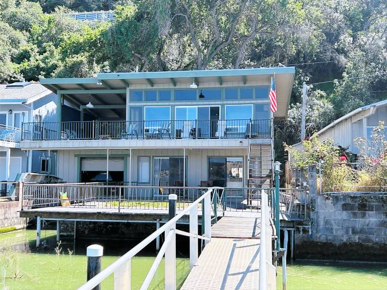 House  Clear Lake Riviera