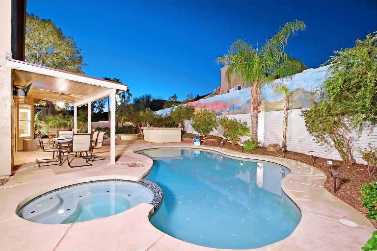House  Paradise Acres