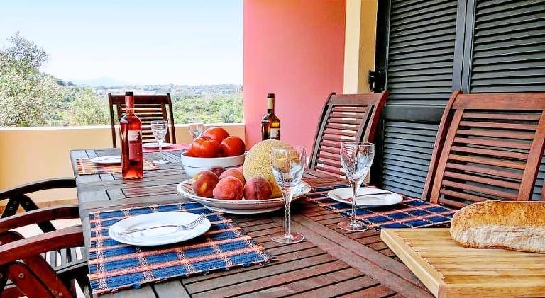 Fully equipped vacation home with garden, terrace & private pool | Suitable for remote work | Dogs allowed — photo 5