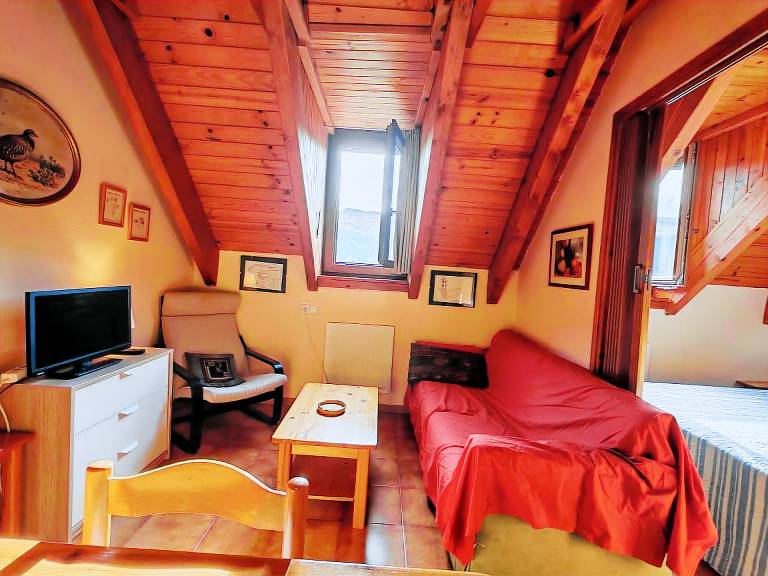 Rental apartment with 2 rooms for 4 persons — photo 3