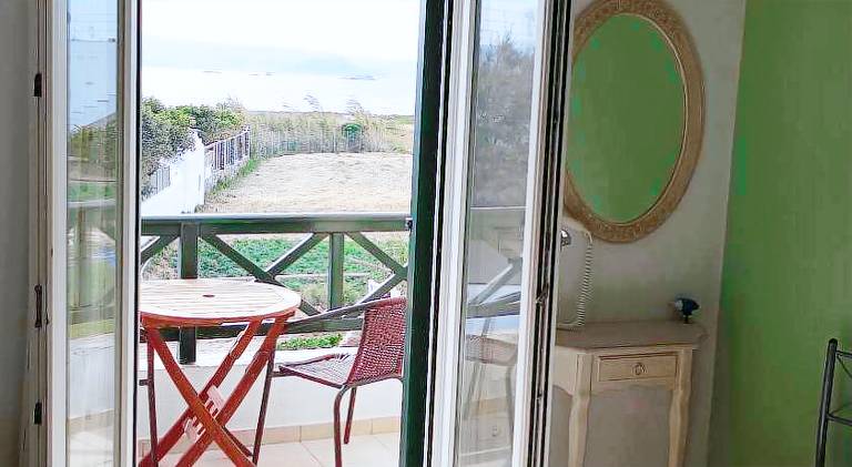 Holiday apartment with terrace, grill & yard | Beach nearby | Dogs allowed — photo 2