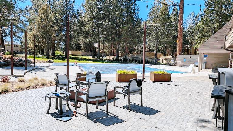 Condo with private pool — photo 5