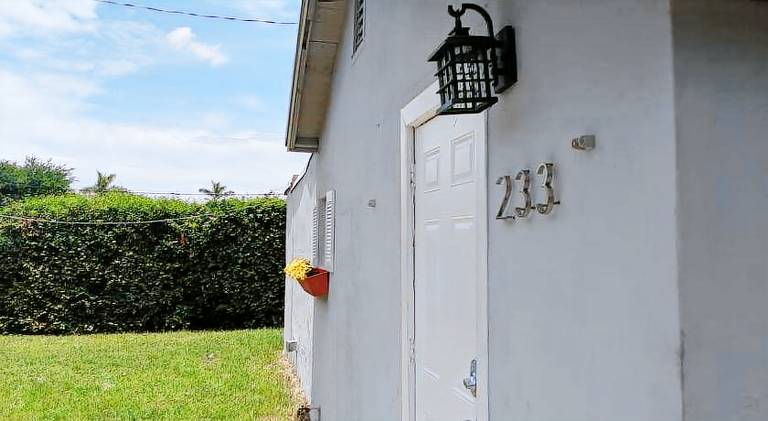 House with 3 rooms for 10 persons in Miami, FL