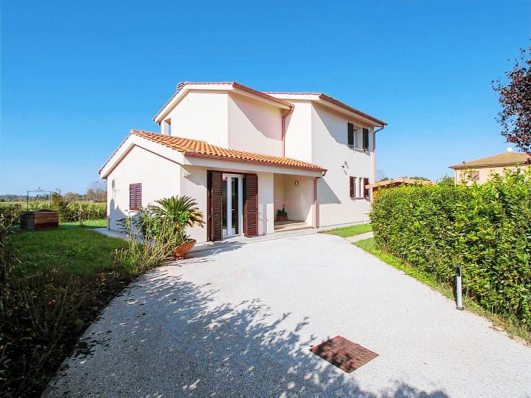 Villa  Vecchiano