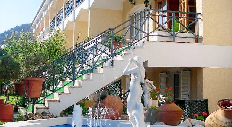 Paradise Hotel — photo 2