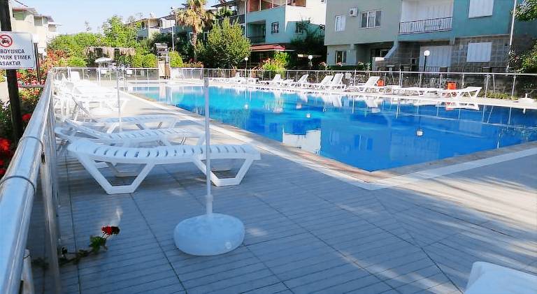 Villa with private pool, terrace & garden — photo 3
