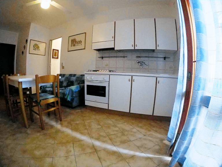 Rental apartment with patio — photo 3