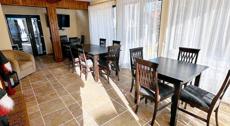 House with terrace, BBQ & jacuzzi — photo 5