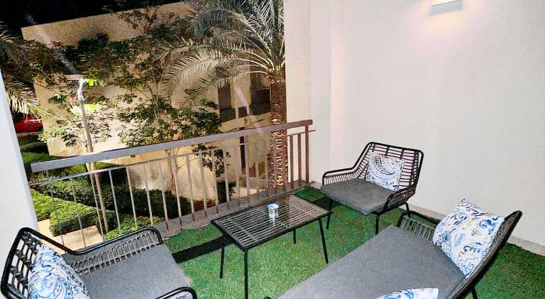 Apartment with patio, pool & garden | Pets are welcome — photo 4
