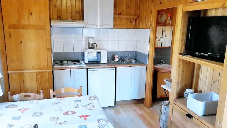 Chalet with terrace | Pets are welcome — photo 4