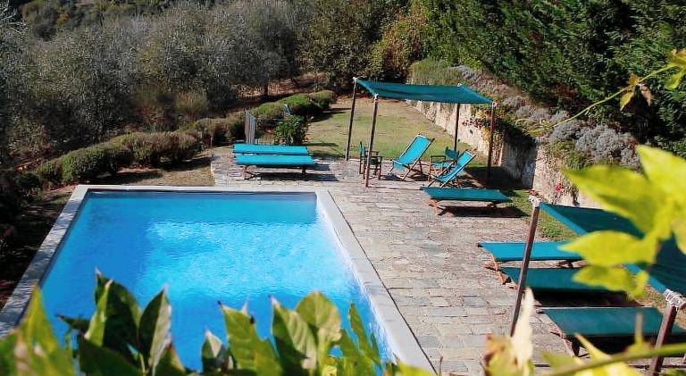 House with patio, pool & barbeque — photo 4
