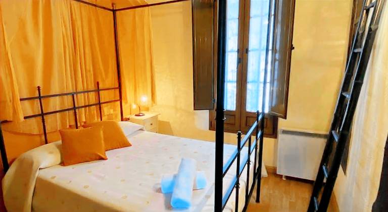 Holiday apartment with patio | Pet-friendly — photo 2
