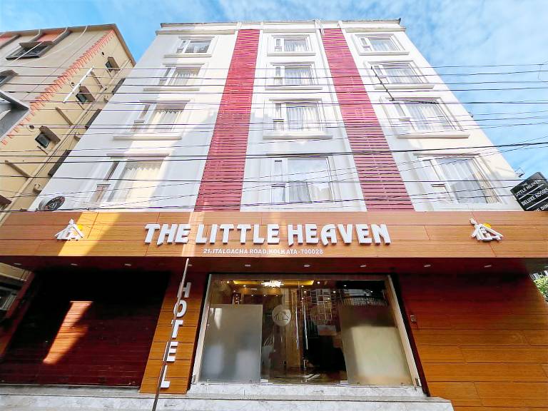 The Little Heaven Hotel near Kolkata Airport