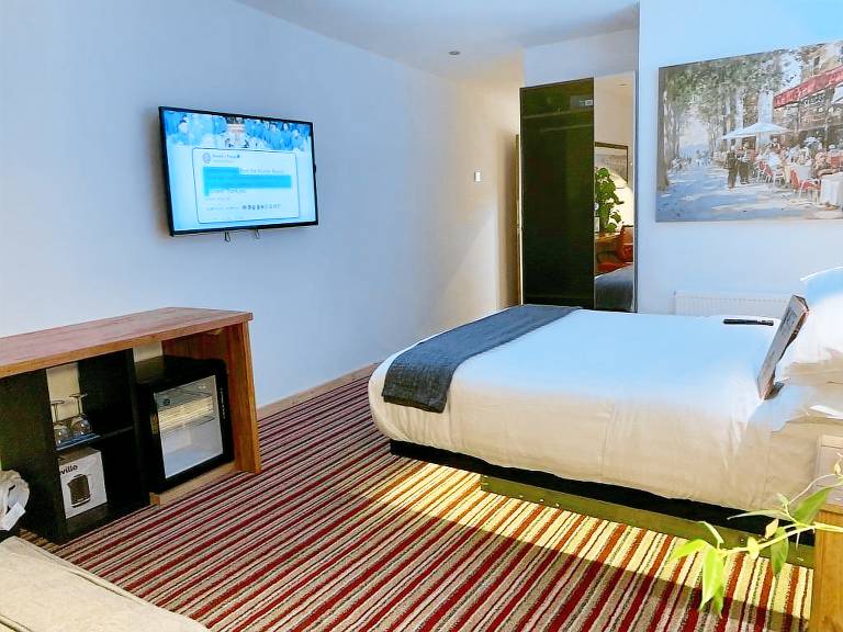 The Waterfront Lodges in Warwick