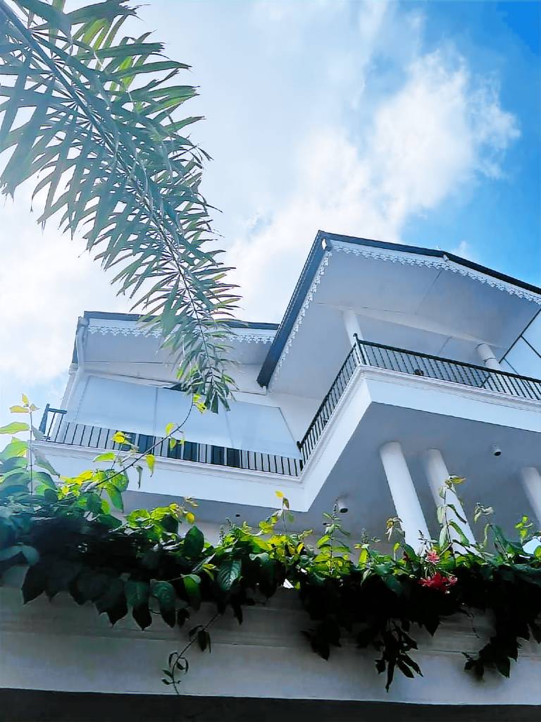 Ramlyn Guesthouse & Restaurant in Negombo